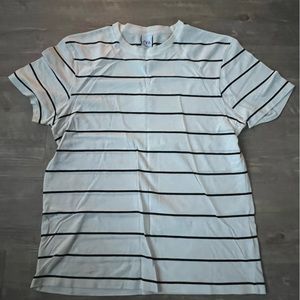 Men’s white striped t shirt L